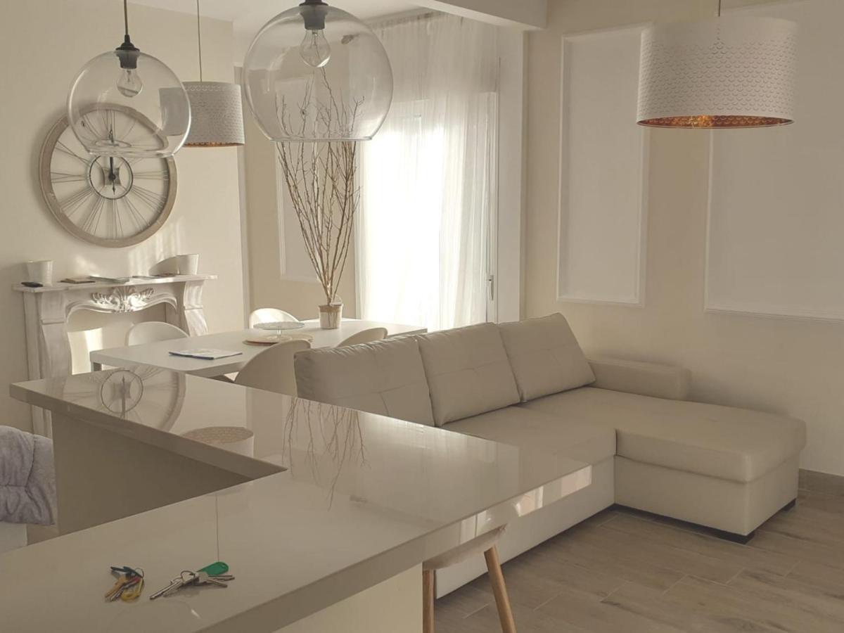 La Casa De Leon Xiii.Terraza Privada. Parejas Apartman Sevilla Kültér fotó