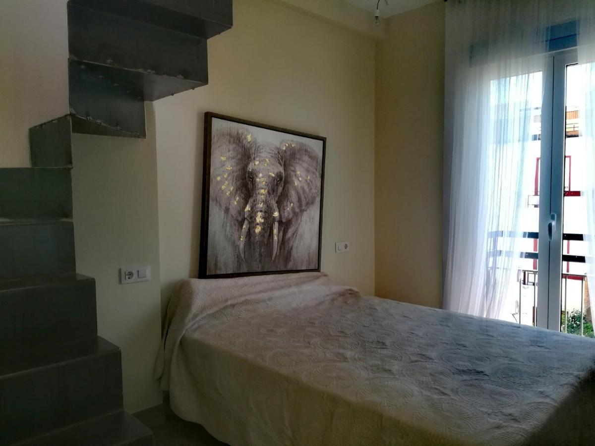 La Casa De Leon Xiii.Terraza Privada. Parejas Apartman Sevilla Kültér fotó