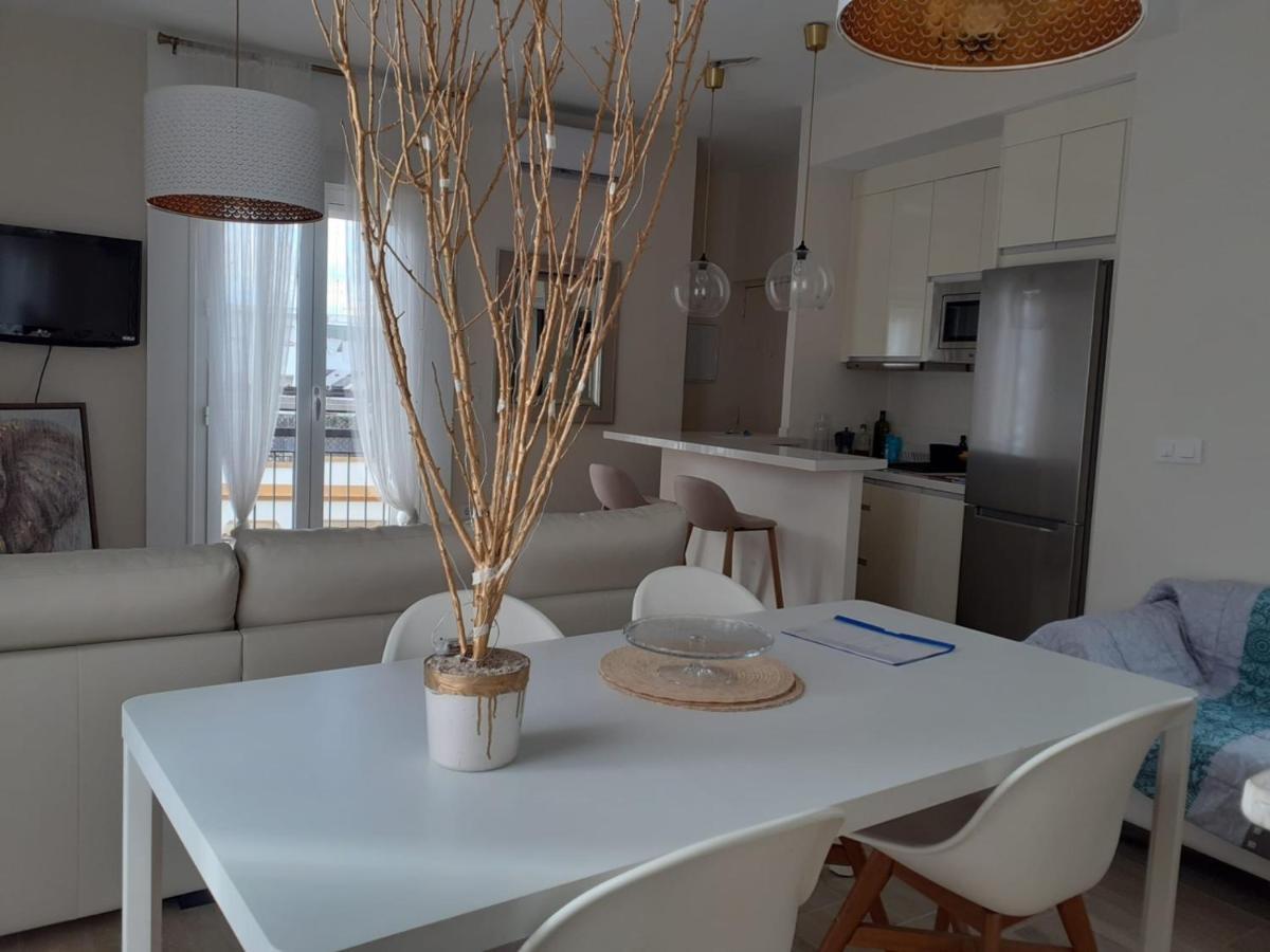 La Casa De Leon Xiii.Terraza Privada. Parejas Apartman Sevilla Kültér fotó